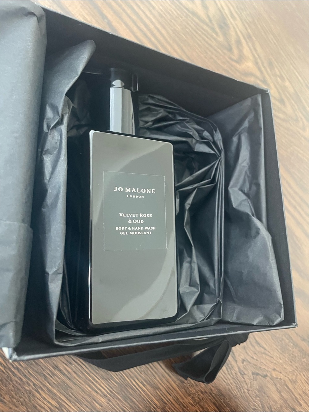 Jo Malone Velvet Rose & Oud Black Luxe Body & Hand Wash Bottle